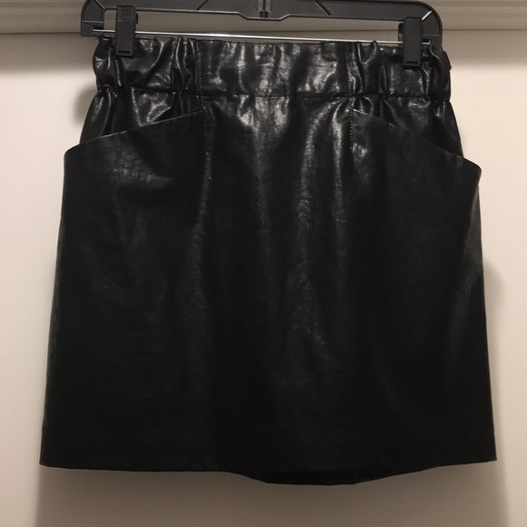 ZARA faux leather skirt - Picture 1 of 1
